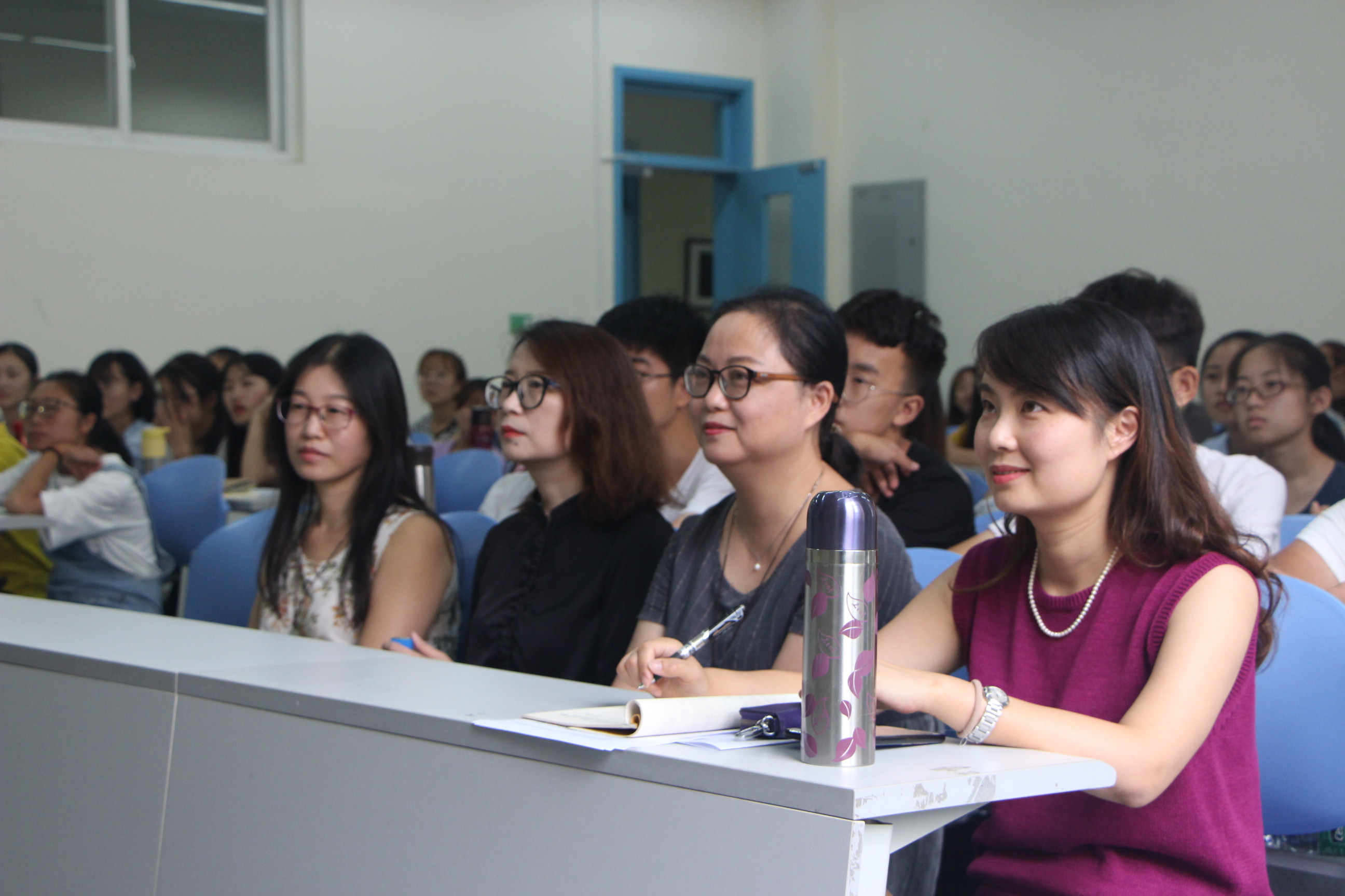 4.见面会进行中.JPG