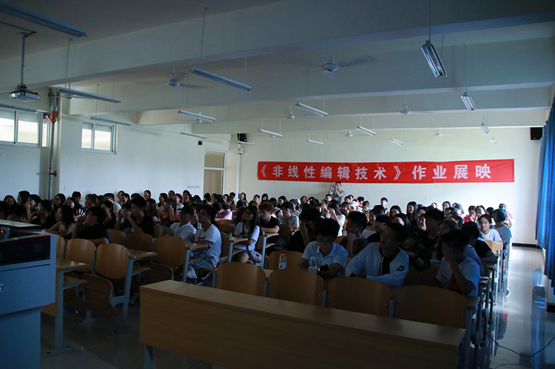 5.活动现场2.jpg