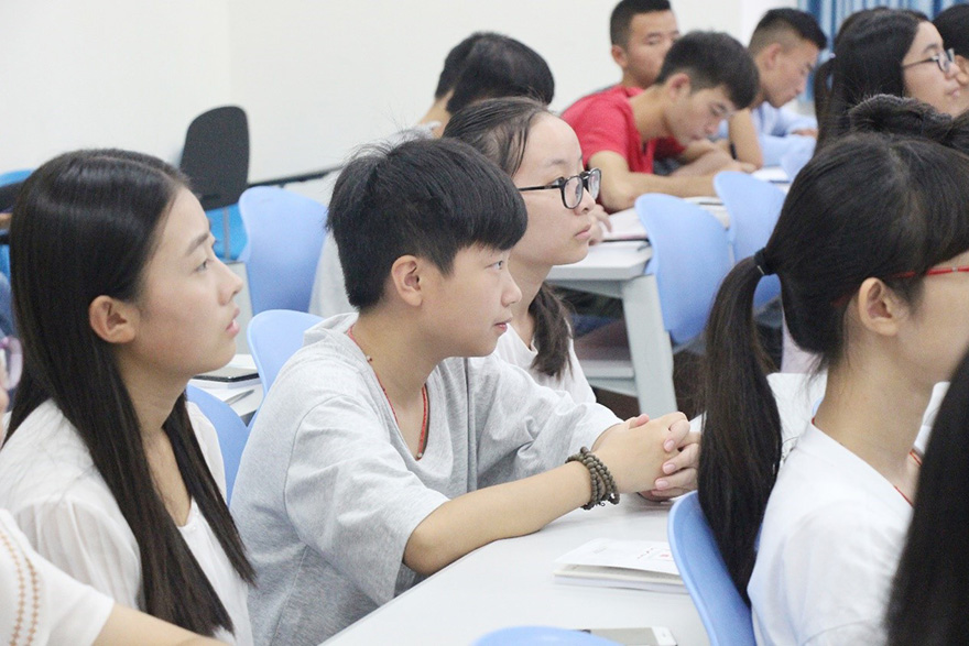 7.见面会现场3.jpg